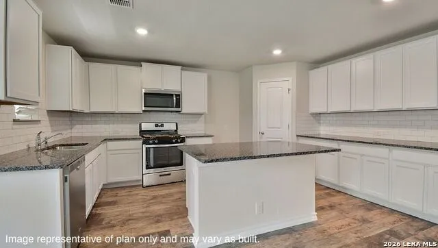 139 Bruce Cv Mico, TX 78056