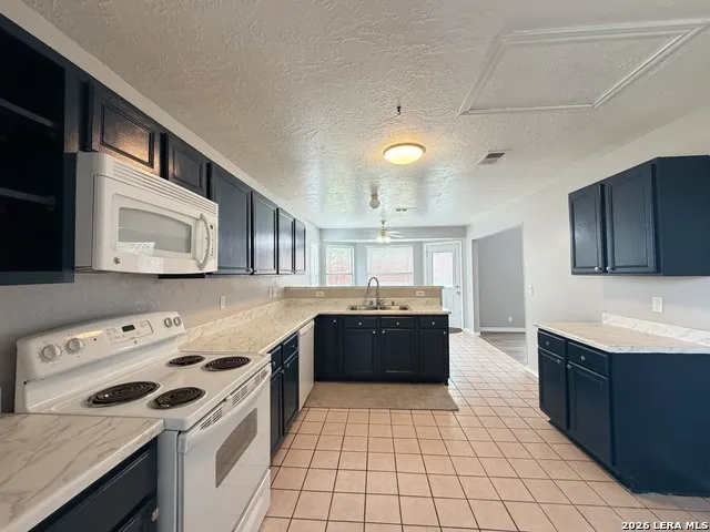 13119 FORUM RD Universal City, TX 78148
