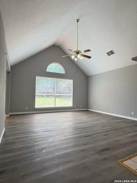 13119 FORUM RD Universal City, TX 78148