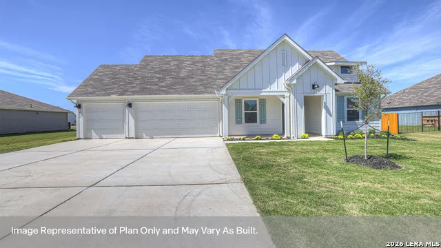 470 Gwenn Glade Cv Lockhart, TX 78644