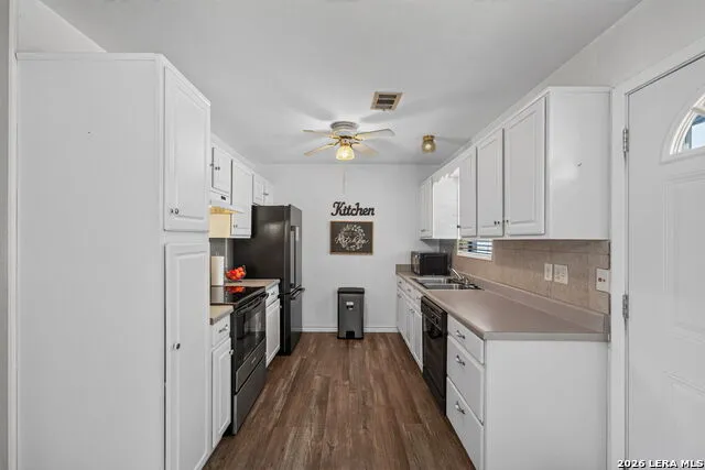 325 WENDY LN Seguin, TX 78155