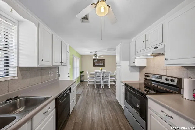 325 WENDY LN Seguin, TX 78155