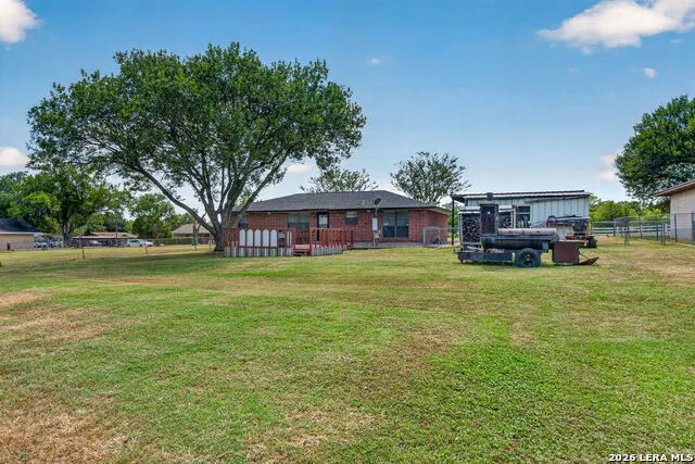 325 WENDY LN Seguin, TX 78155