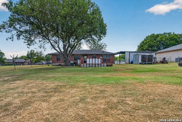 325 WENDY LN Seguin, TX 78155