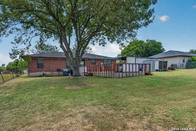 325 WENDY LN Seguin, TX 78155