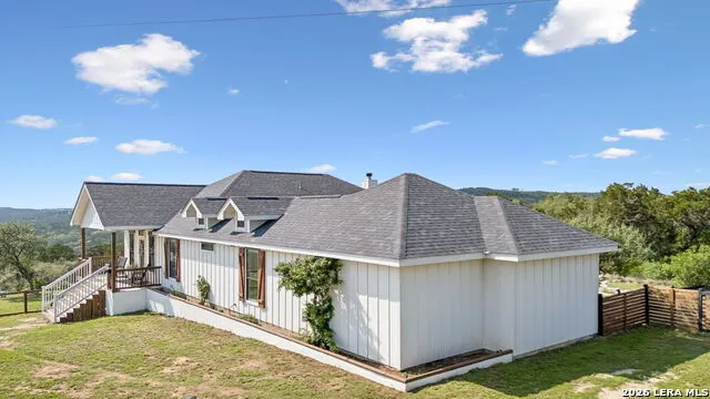 622 CR 2753 Mico, TX 78056