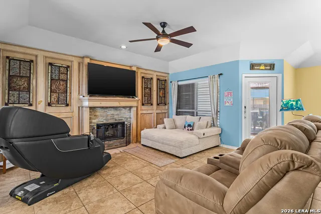 15225 BARATARIA DR Corpus Christi, TX 78418