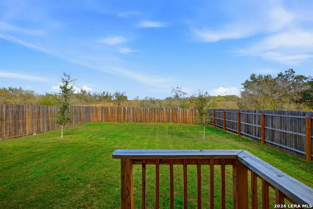 124 Wood Moss Floresville, TX 78114