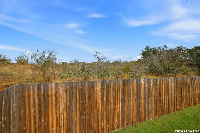 124 Wood Moss Floresville, TX 78114