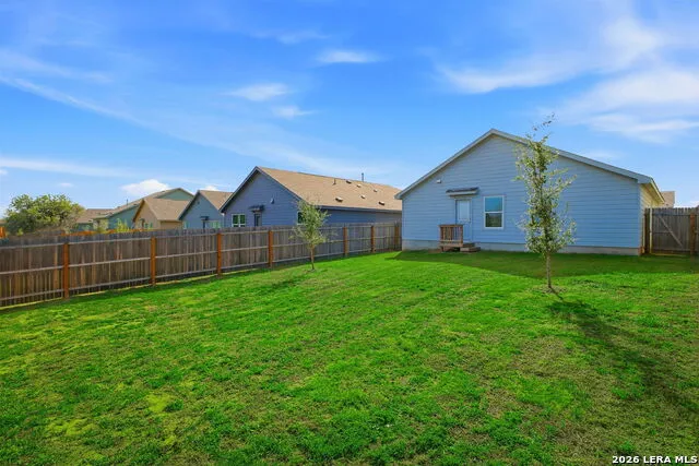 124 Wood Moss Floresville, TX 78114