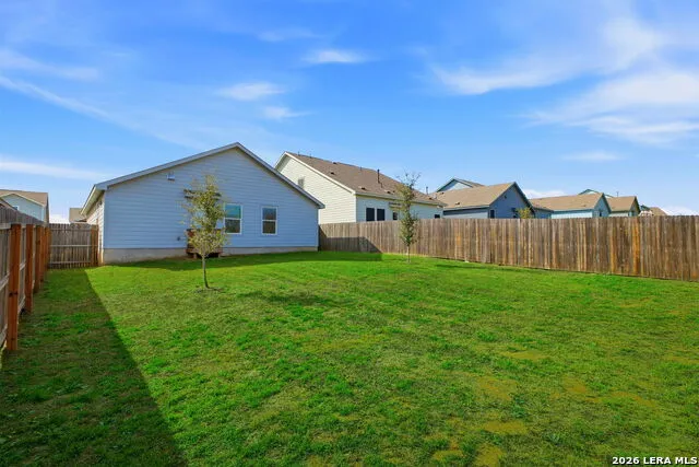 124 Wood Moss Floresville, TX 78114