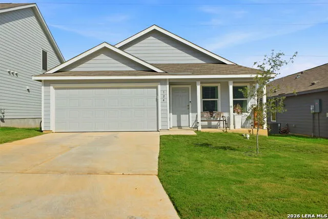 124 Wood Moss Floresville, TX 78114