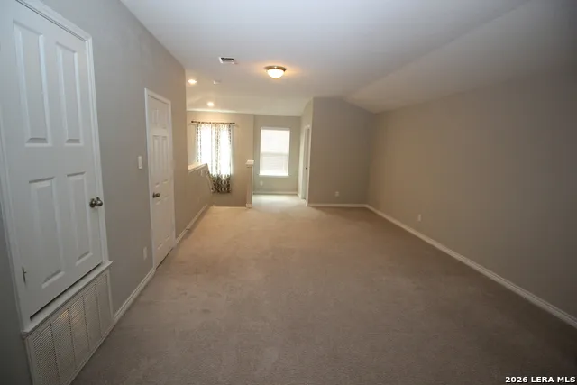 109 ANCHOR BLF Universal City, TX 78148