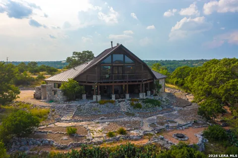 225 Valley View Dr