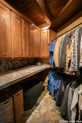 225 Valley View Dr Comfort, TX 78013