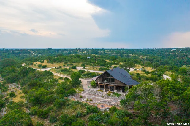 225 Valley View Dr Comfort, TX 78013