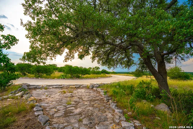 225 Valley View Dr Comfort, TX 78013