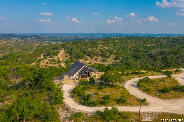 225 Valley View Dr Comfort, TX 78013