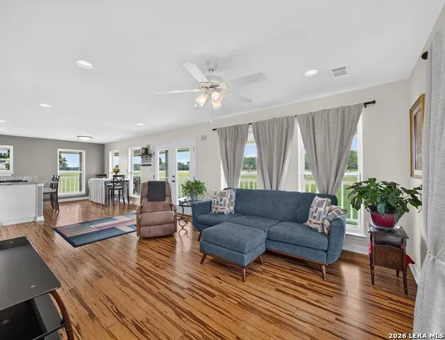 227 Ski Plex Dr Seguin, TX 78155