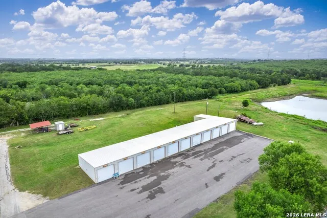 227 Ski Plex Dr Seguin, TX 78155