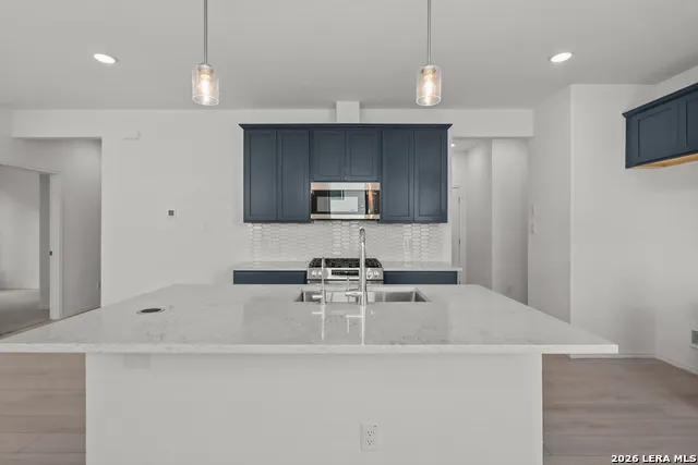 1018 West 1604 North Unit 205 San Antonio, TX 78251