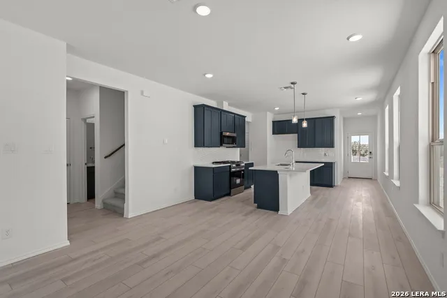 1018 West 1604 North Unit 205 San Antonio, TX 78251