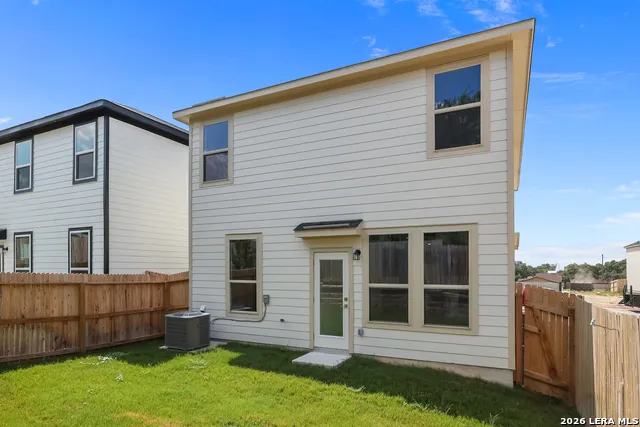 1018 West 1604 North Unit 205 San Antonio, TX 78251