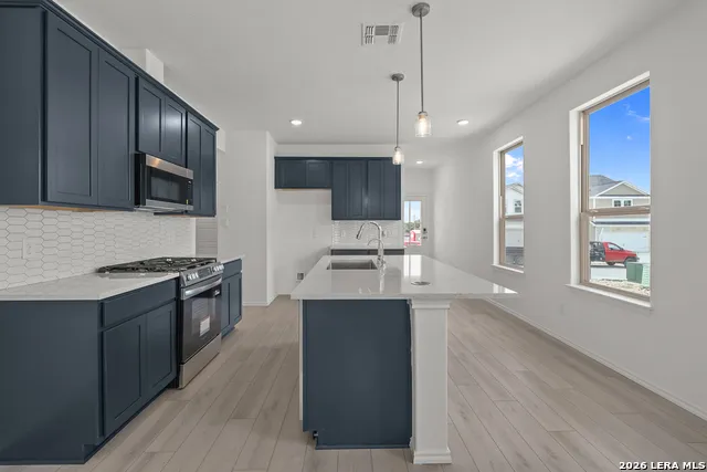 1018 West 1604 North Unit 205 San Antonio, TX 78251