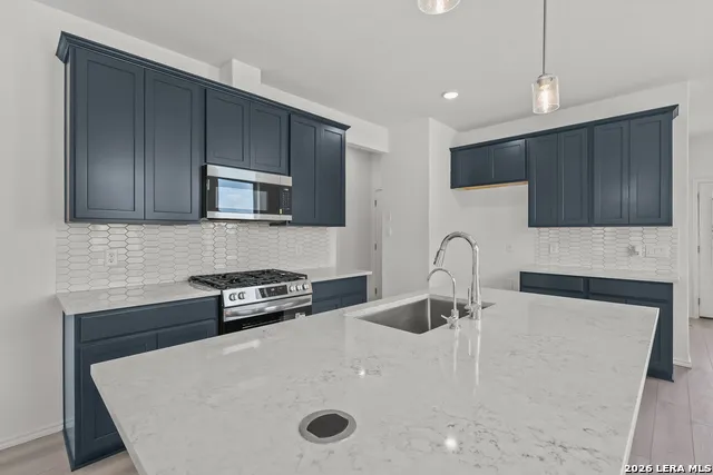 1018 West 1604 North Unit 205 San Antonio, TX 78251