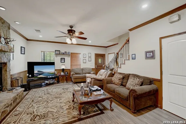 3283 Hartfield La Vernia, TX 78121