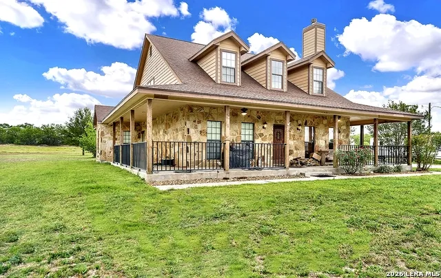 3283 Hartfield La Vernia, TX 78121