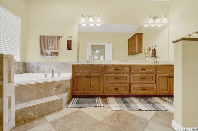 3283 Hartfield La Vernia, TX 78121