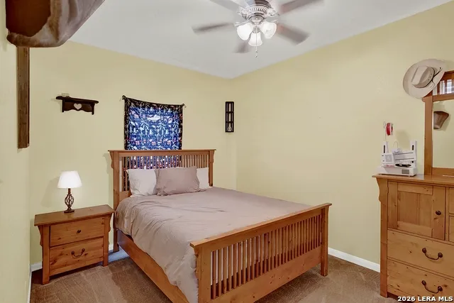 3283 Hartfield La Vernia, TX 78121
