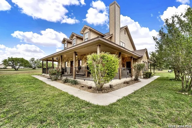 3283 Hartfield La Vernia, TX 78121