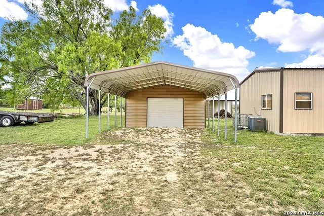 3283 Hartfield La Vernia, TX 78121