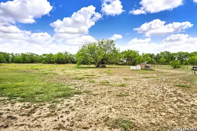 3283 Hartfield La Vernia, TX 78121