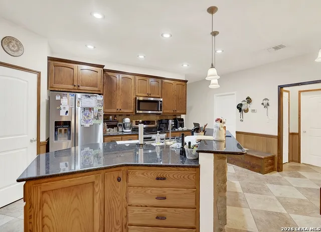 3283 Hartfield La Vernia, TX 78121