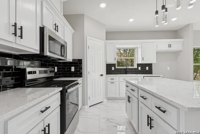 237 Avenue D Poteet, TX 78065