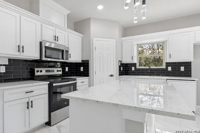 237 Avenue D Poteet, TX 78065