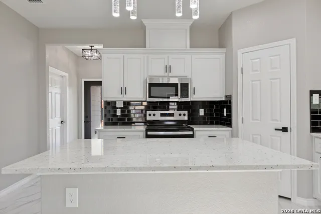 237 Avenue D Poteet, TX 78065