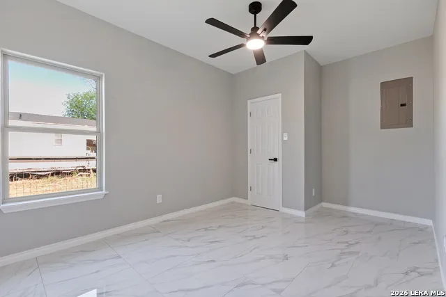 237 Avenue D Poteet, TX 78065