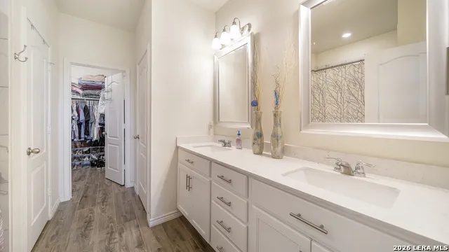 350 Colonial Blf Universal City, TX 78148