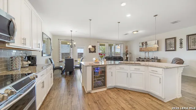 350 Colonial Blf Universal City, TX 78148