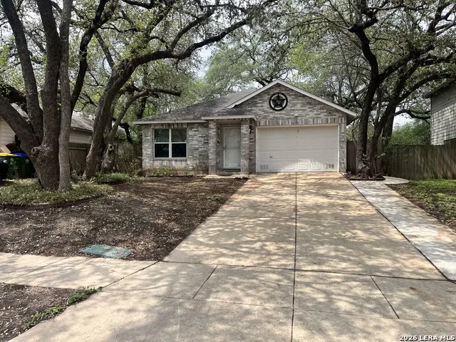 16131 IKE LN Selma, TX 78154
