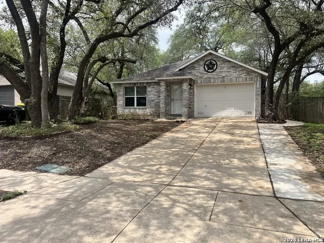 16131 IKE LN Selma, TX 78154