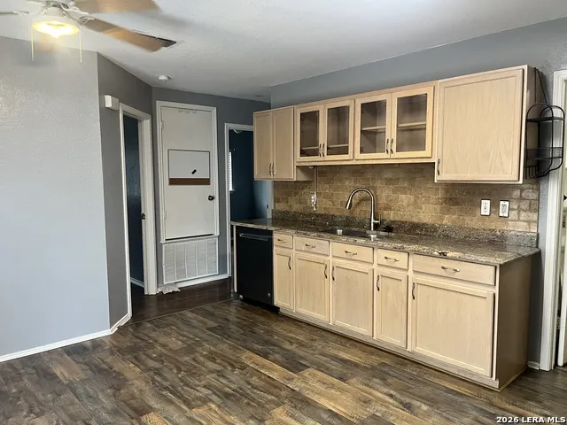 16131 IKE LN Selma, TX 78154