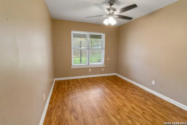 1410 ORIOLE LN Beeville, TX 78102