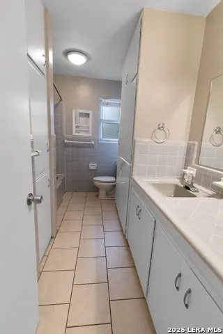 1410 ORIOLE LN Beeville, TX 78102