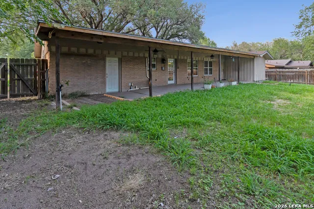 1410 ORIOLE LN Beeville, TX 78102
