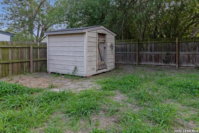1410 ORIOLE LN Beeville, TX 78102